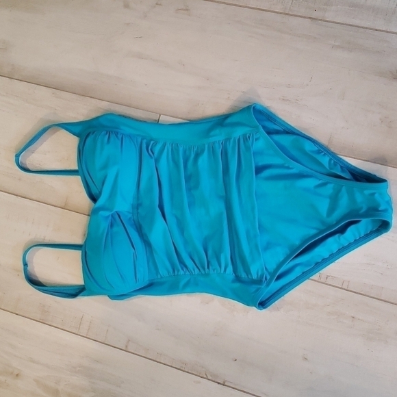 LA BLANCA ISLAND GODDESS SHIRRED ONE PIECE BATHING SUIT - Picture 6 of 9